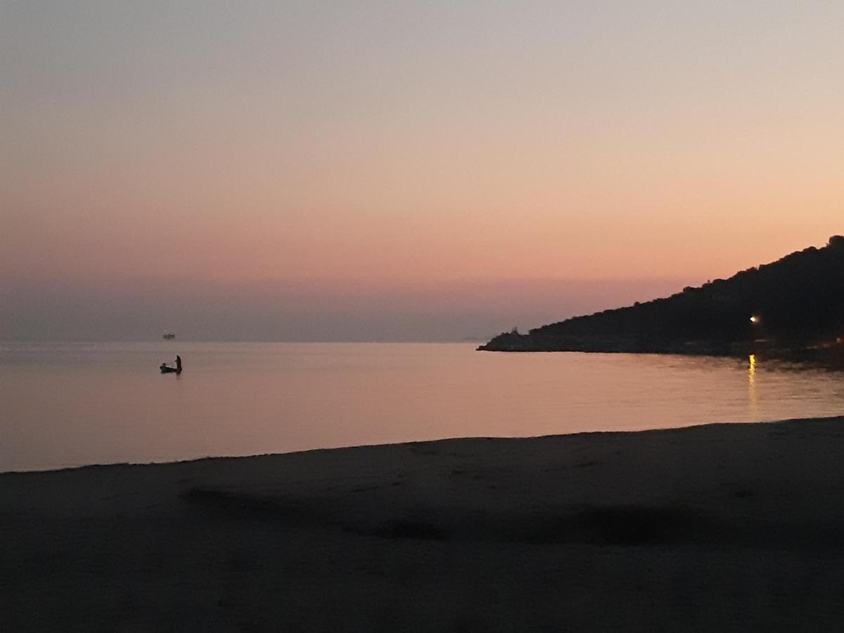 Soula'S Sunshine Big Apartment Nea Karvali Dış mekan fotoğraf